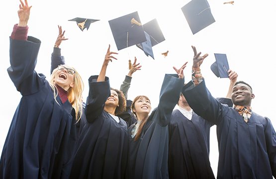 Venha Realizar Cursos Superiores com a Mundial Intercâmbio! Venha Realizar Cursos Superiores com a Mundial Intercâmbio!